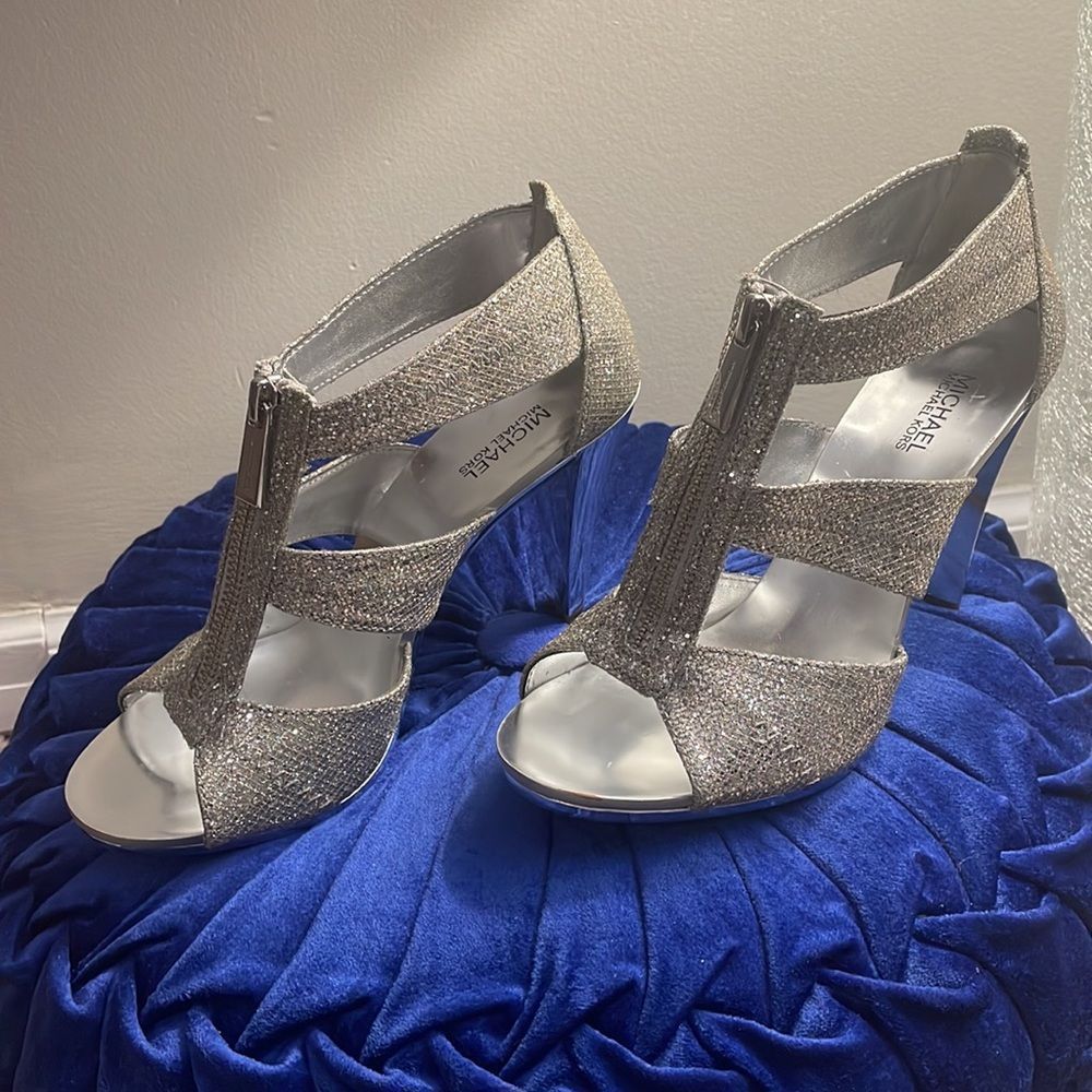WORN 2X! MICHAEL Michael Kors Berkeley Dressy T-Strap Heels LIKE NEW!